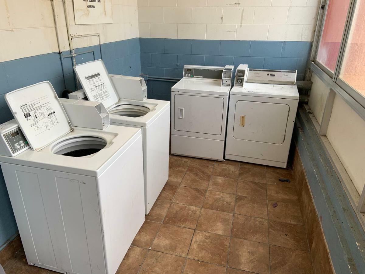 Real Value Inn Memphis Bagian luar foto