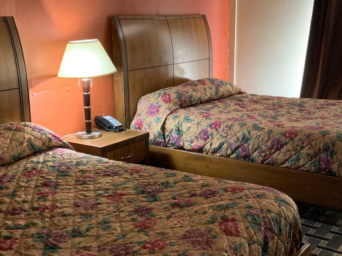 Real Value Inn Memphis Bagian luar foto